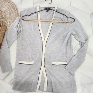 [ BANANA REPUBLIC] Women's 100% MERINO WOOL long sleeve button-up gray cardigan.